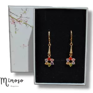 Aretes colgantes con piedras de colores