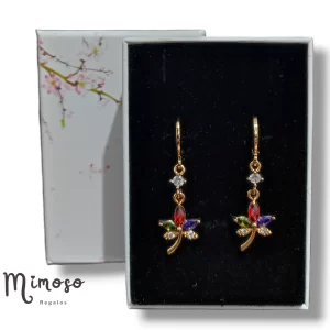 Aretes colgantes con piedras de colores