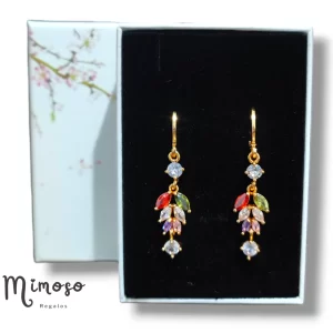 Aretes colgantes con piedras de colores