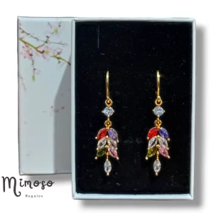 Aretes colgantes con piedras de colores